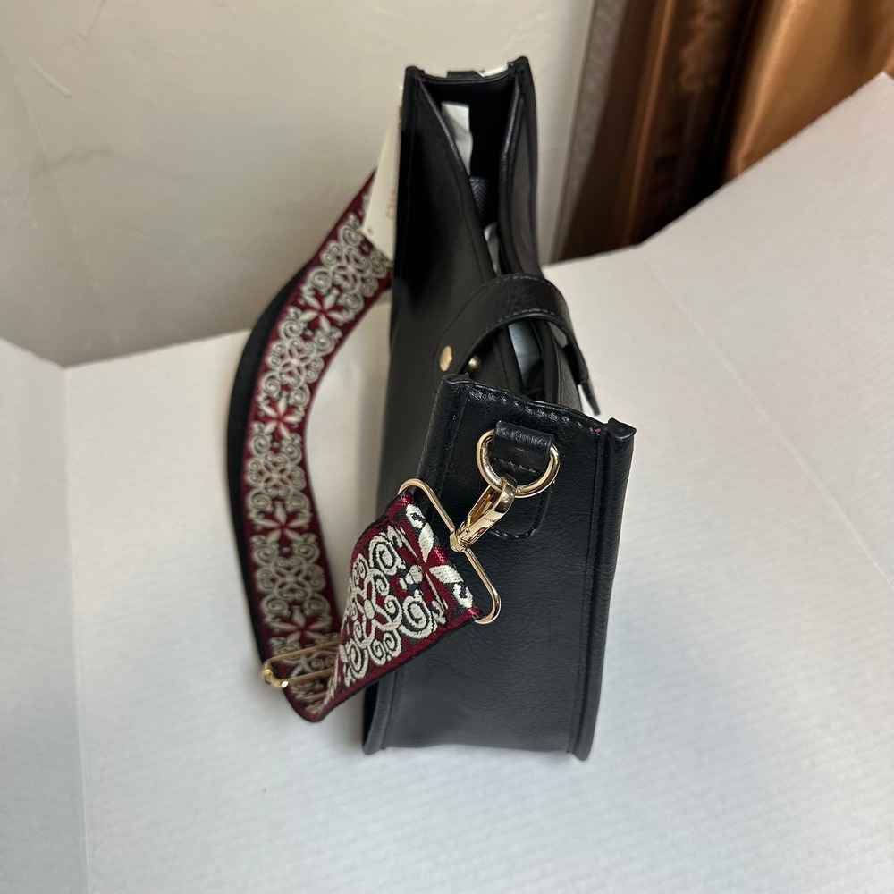 Le Miel Black Vegan Leather Crossbody Messenger Bag Embroidered Guitar Strap NEW - Picture 6 of 15